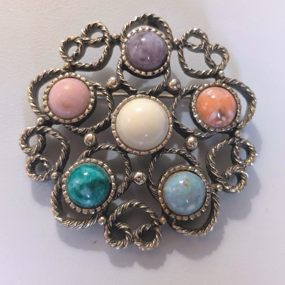Sarah‎ Coventry Vintage Multi Color Cabochon Silver Tone Round Brooch Pin 1970s